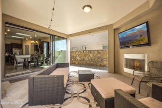 6025 Full Bloom St, Las Cruces, NM 88012