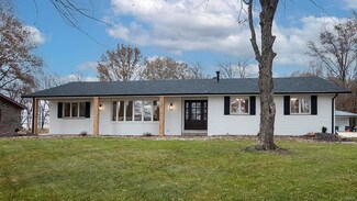 951 W Lake Terrace, Carlyle, IL 62231