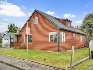 803 6th Ave, Seaside, OR 97138
