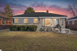 9900 Harrison St, Livonia, MI 48150