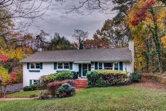 3246 Woodland Dr SW, Roanoke, VA 24015