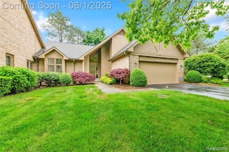 29739 Nova Woods Dr Unit 32, Farmington Hills, MI 48331