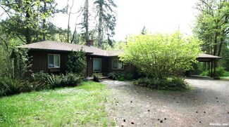 23544 Woods Creek Rd, Philomath, OR 97370