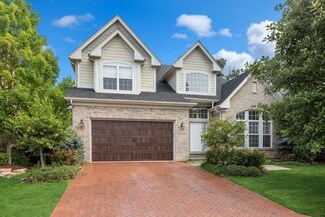 1015 White Pine Ln, Western Springs, IL 60558