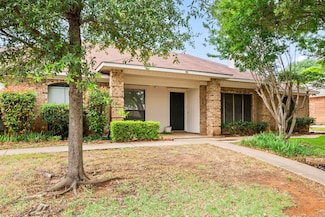 2911 Post Oak Dr, Euless, TX 76039