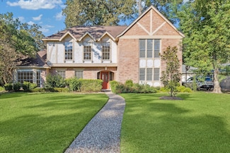 2307 Willow Point Dr, Kingwood, TX 77339