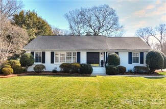 5523 Sharon Rd, Charlotte, NC 28210