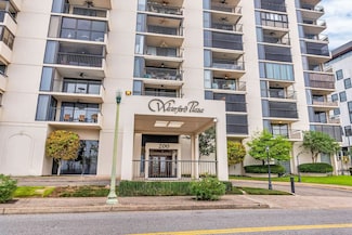 200 Wagner Place Unit 202, Memphis, TN 38103