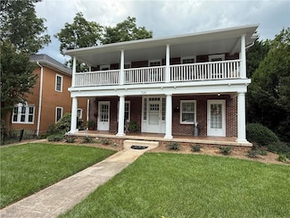 720 S Hawthorne Rd Unit 4, Winston Salem, NC 27103