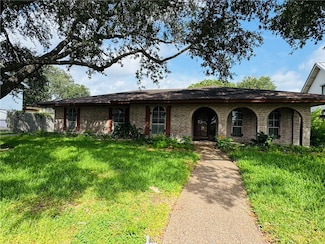 5905 Saint Andrews Dr, Corpus Christi, TX 78413