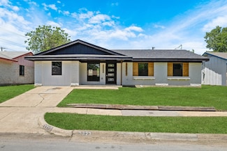 3323 Pacesetter Dr, Dallas, TX 75241