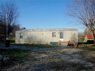 6041 Heil Rd, Henryville, IN 47126