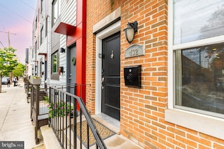 432 E Thompson St, Philadelphia, PA 19125