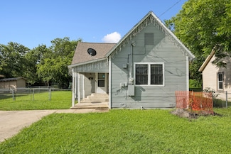 808 E High St, Terrell, TX 75160