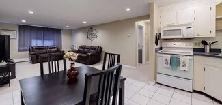 6 Hallmark Gardens Unit 4, Burlington, MA 01803