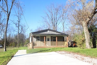 321 E Woodford St, Lawrenceburg, KY 40342
