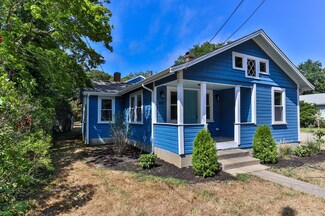 263 Old Craigville Rd, Hyannis, MA 02601