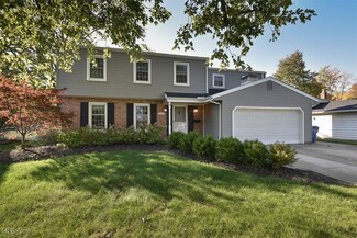 28469 Windsor Dr, North Olmsted, OH 44070