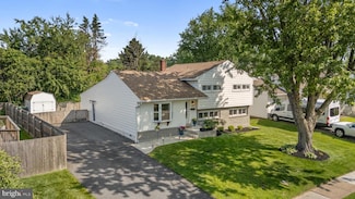 170 W Shelley Dr, Claymont, DE 19703