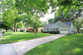 6108 Buena Vista St, Fairway, KS 66205