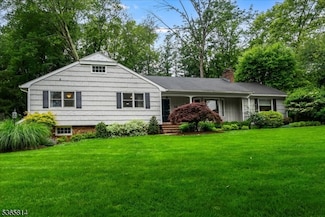 601 Wishing Well Rd, Wyckoff, NJ 07481