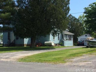 36748 Middle Rd, La Fargeville, NY 13656