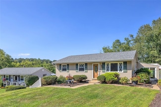 207 Dolomite Dr, Monroeville, PA 15146