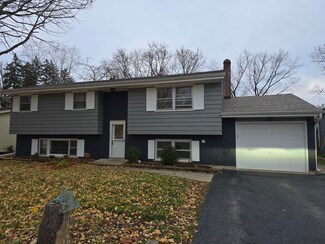 49 W Margaret Terrace, Cary, IL 60013