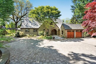 69 Pontiac Rd, Waban, MA 02468