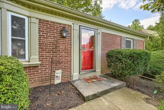 1850 Amity Dr, Lancaster, PA 17601