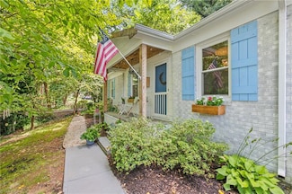 1101 Fenimore St, Winston Salem, NC 27103