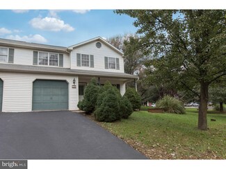 6145 Pond View Dr, Birdsboro, PA 19508