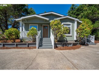 422 Sherwood Loop, Florence, OR 97439