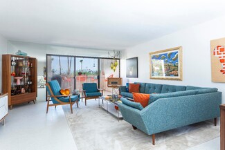 2696 S Sierra Madre Unit A17, Palm Springs, CA 92264