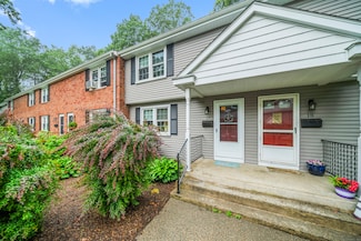 81 E Pattagansett Rd Unit 17, Niantic, CT 06357