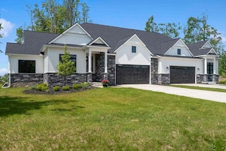 793 Fairways Dr Unit 20, Harbor Springs, MI 49740