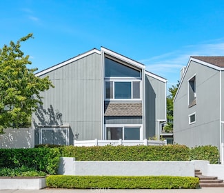 14 Seascape Dr Unit 12, Newport Beach, CA 92663