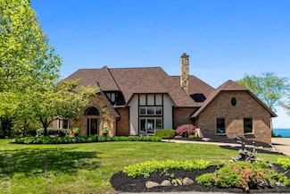 100 Fox Hollow Ln, Erie, PA 16511
