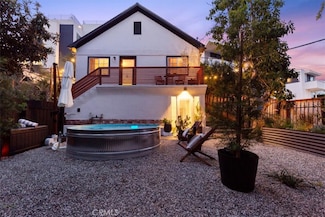 2207 - 2009 Apex, Los Angeles, CA 90039