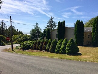 119 Cedar Ave, Yachats, OR 97498