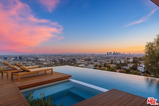 8404 Franklin Ave, Los Angeles, CA 90069