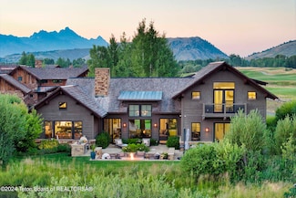 2700 W Peregrine Ln, Jackson, WY 83001