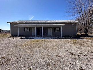 1141 Tom Price Rd, Jamestown, TN 38556