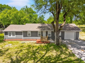2308 NW 53rd Terrace, Kansas City, MO 64151