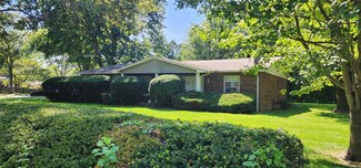 326 N Meridian Rd, Glen Carbon, IL 62034