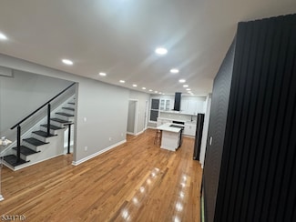 299 Halladay St, Jersey City, NJ 07304