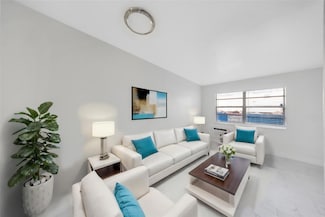 110 NW 7th Ave Unit 22, Pompano Beach, FL 33060