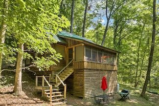132 Nary Shores Rd, Wolfeboro, NH 03894