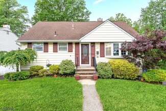 111 E 5th Ave, Port Reading, NJ 07064
