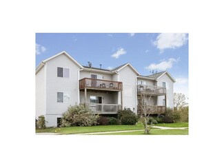405 James Blvd NW Unit 6, Oxford, IA 52322